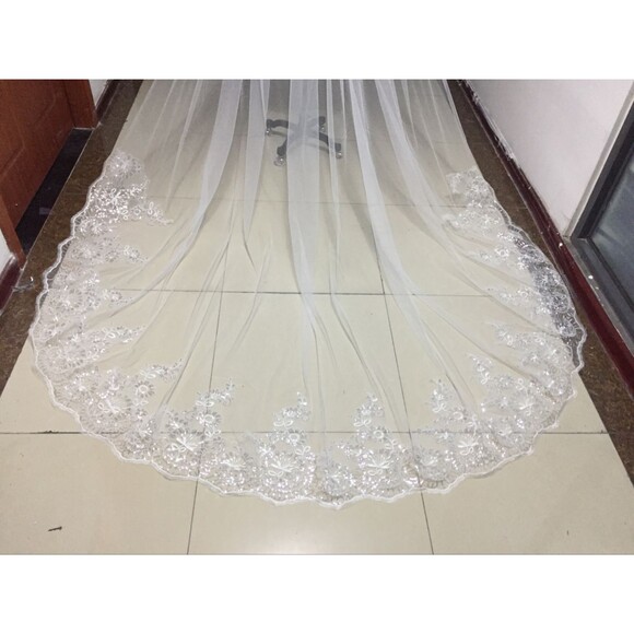 NWT 1 Layer Floral Squins Wedding Veil 118.11'' Long Bridal Veil with Comb - Picture 3 of 6